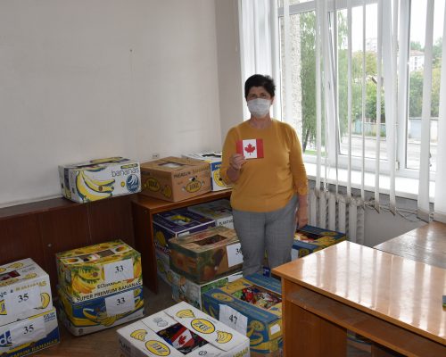 Район отримав перші набори допомоги у рамках програми «Допомога дітям України»