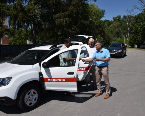 Левківська медамбулаторія отримала новенький автомобіль