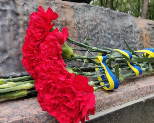 У районі вшанували пам’ять героїв загиблих за цілісність та незалежність України