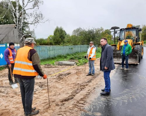 Юрій Денисовець оглянув хід будівельних  робіт  на ділянці автомобільної дороги  Раковичі – Гута-Забілоцька