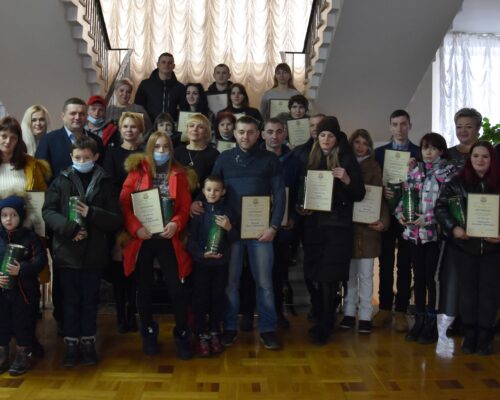 Діти – сироти та діти, позбавлені батьківського піклування, з Житомирського району отримали сертифікати на власне житло