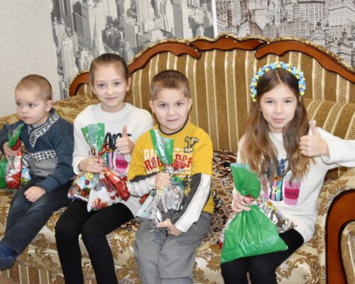 Начальник ЖРВА Олександр Хомич привітав діток з Днем Святого Миколая