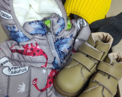 На Житомирщині відкрита реєстрація на отримання теплого одягу від ЮНІСЕФ для дітей