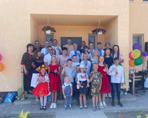 У Житомирському районі урочисто відкрили ще один дитячий будинок сімейного типу. ФОТО