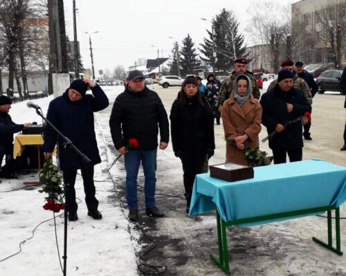 У День Збройних Сил України у Пулинах відкрили Алею Героїв
